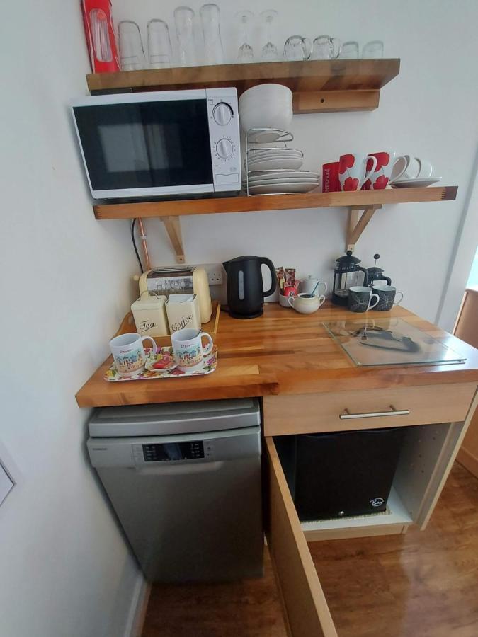 Stunning Countryside Views & Private Balcony! Cozy Room, 3 Miles To Lyme Regis - Free Parking & Wifi Axminster Bagian luar foto