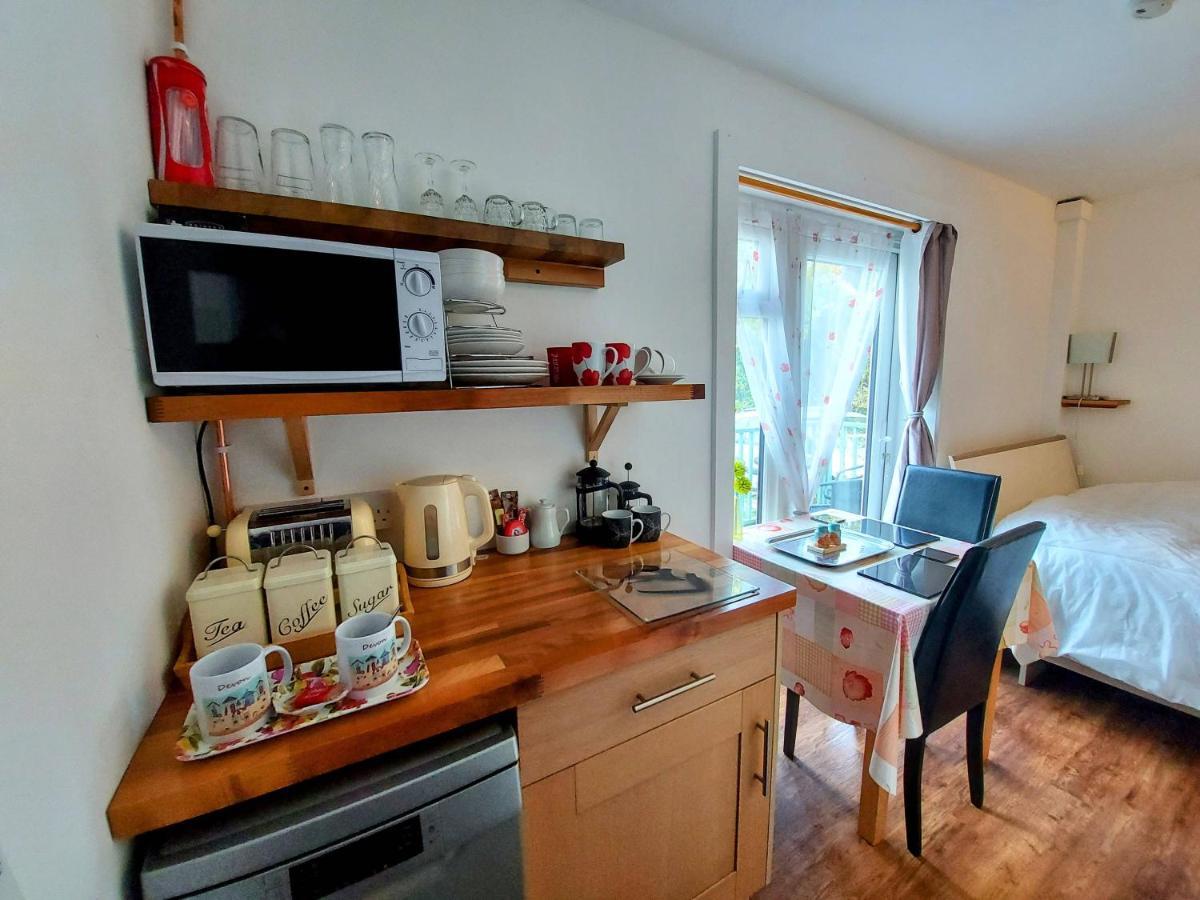 Stunning Countryside Views & Private Balcony! Cozy Room, 3 Miles To Lyme Regis - Free Parking & Wifi Axminster Bagian luar foto