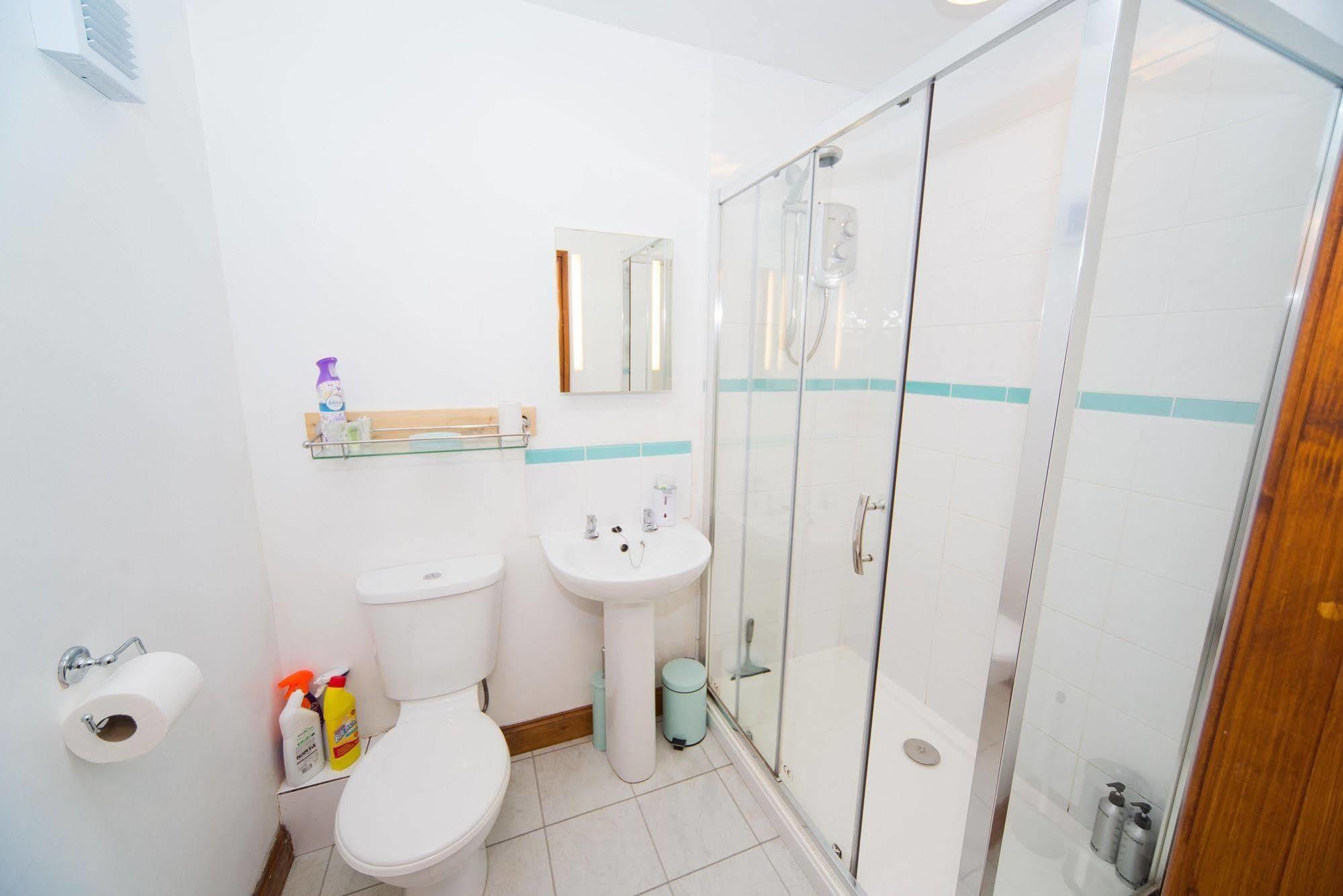 Stunning Countryside Views & Private Balcony! Cozy Room, 3 Miles To Lyme Regis - Free Parking & Wifi Axminster Bagian luar foto