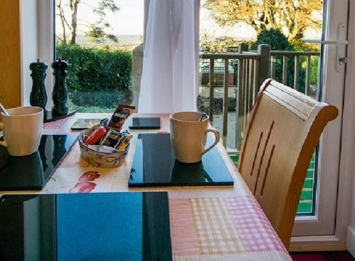 Stunning Countryside Views & Private Balcony! Cozy Room, 3 Miles To Lyme Regis - Free Parking & Wifi Axminster Bagian luar foto